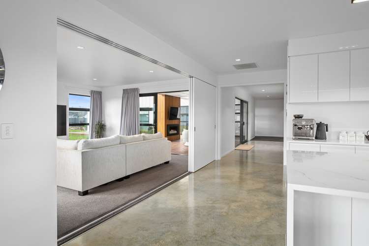 16 Alan Livingston Drive Cambridge_9