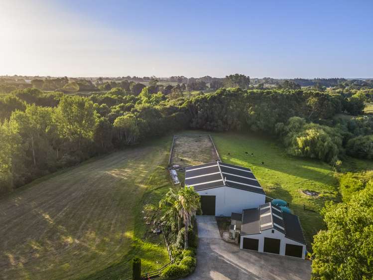 831 Runciman Road Runciman_71