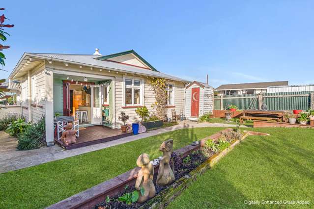 Charming Character Bungalow on South Hill!