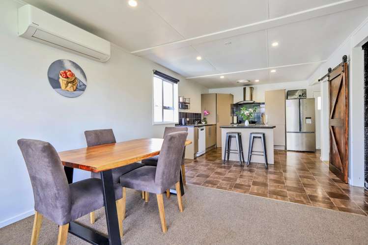 2 Murdoch Place Raureka_7