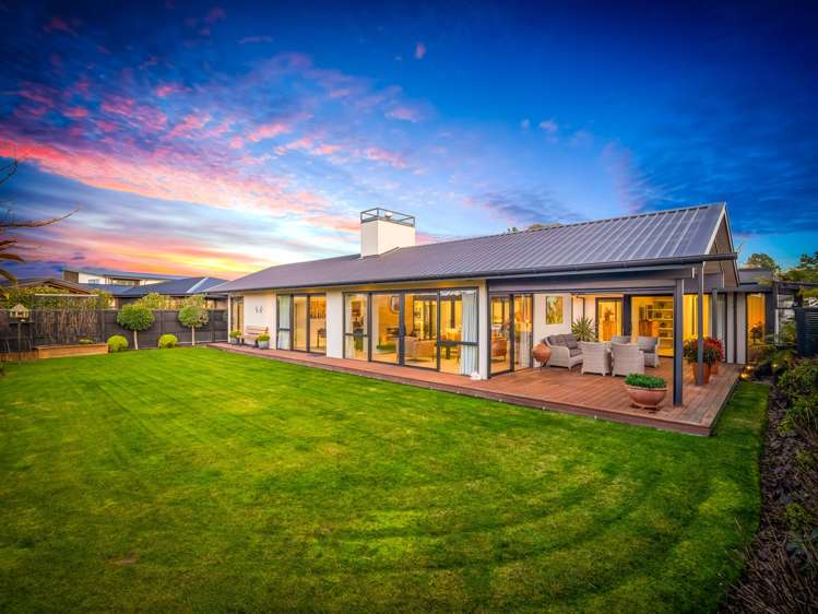 24 Carnaveron Drive Lincoln_16