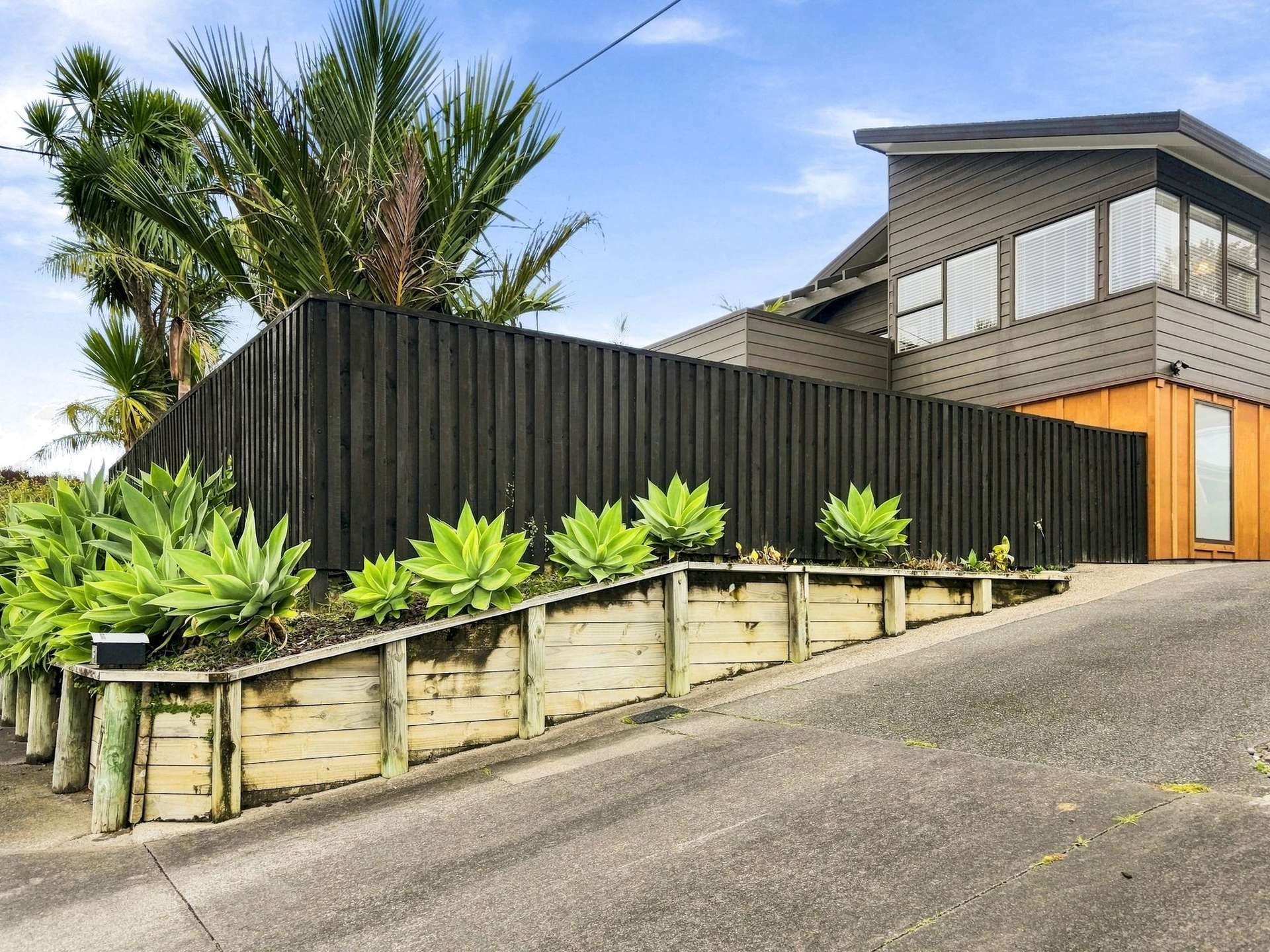 15 Surf Road Stanmore Bay_0