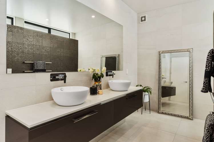 4c Beach Road Castor Bay_12