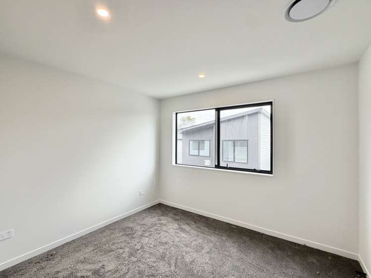 80E Tukutata Crescent Milldale_10