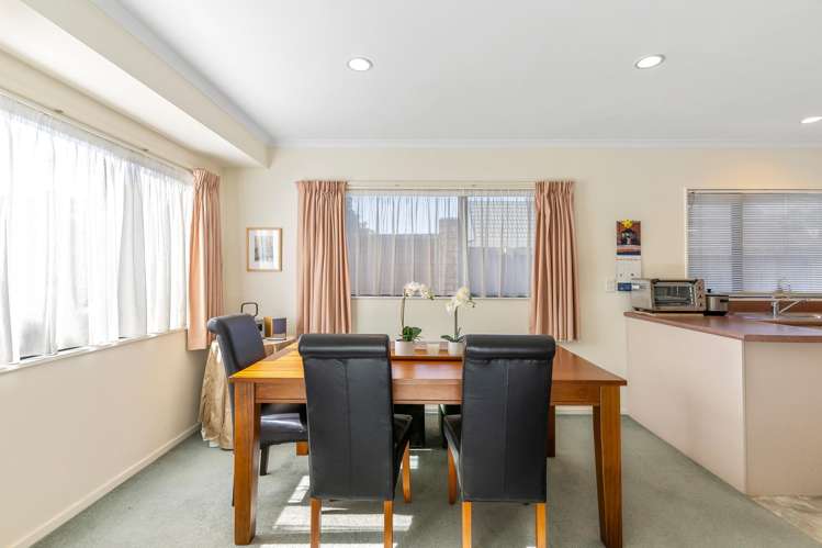 75/42e Main Road Tawa_5