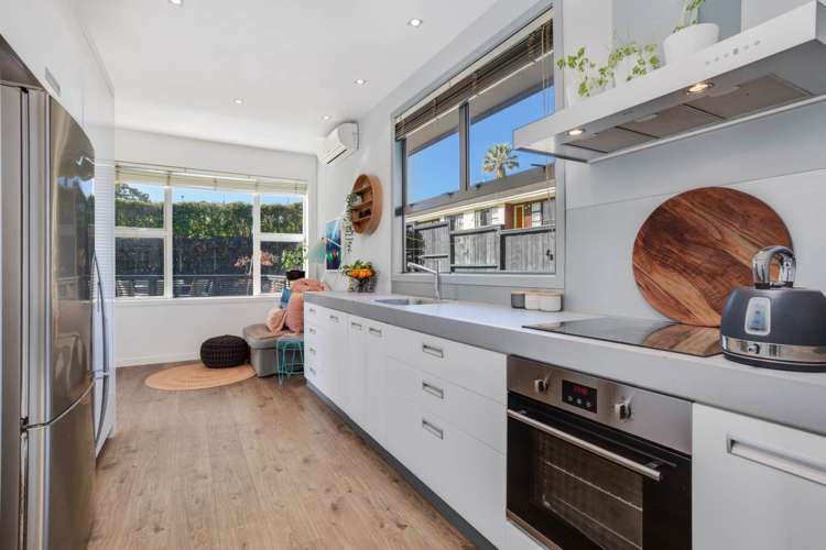 1/105 Lake Road Belmont_5