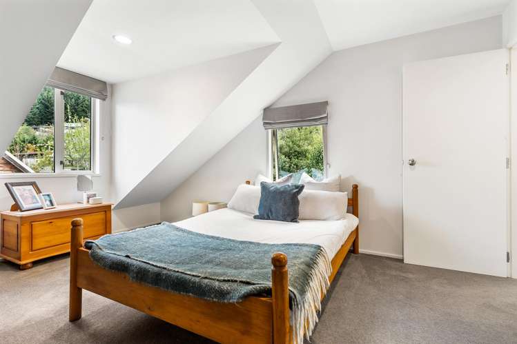 1 Arawata Terrace Fernhill/Sunshine Bay_22