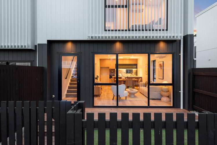 1/18 Handley Avenue Narrow Neck_27