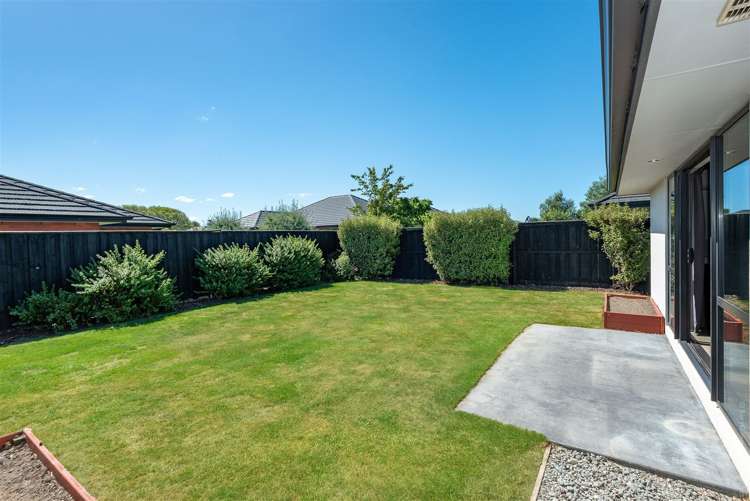 43 Farnborough Way Rolleston_16