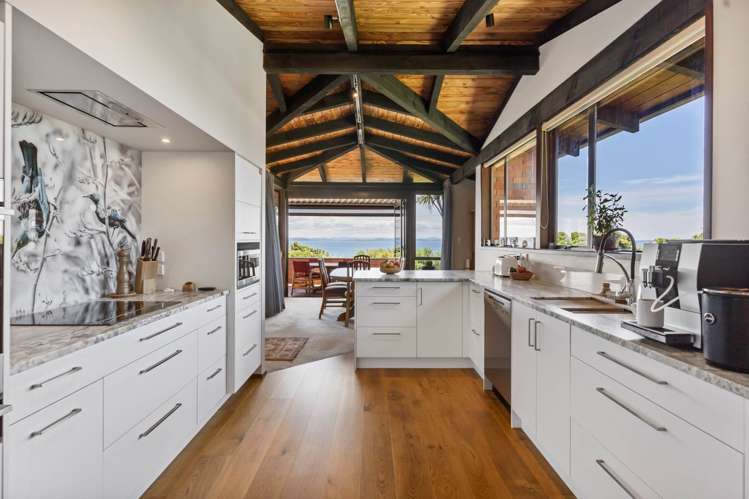 60 Pacific Parade Army Bay_44