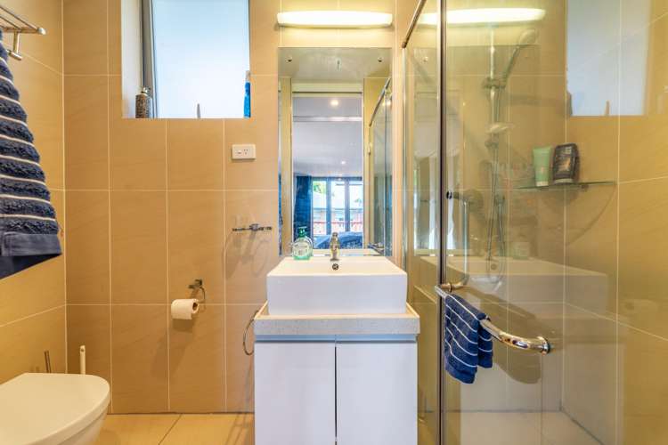 34 Hill View Crescent Highfield_12