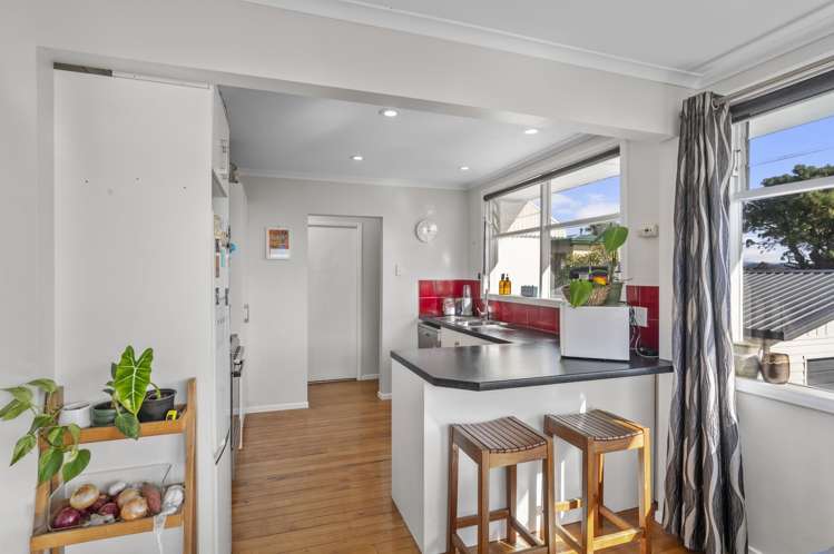 17 Hilltop Road Parkvale_10