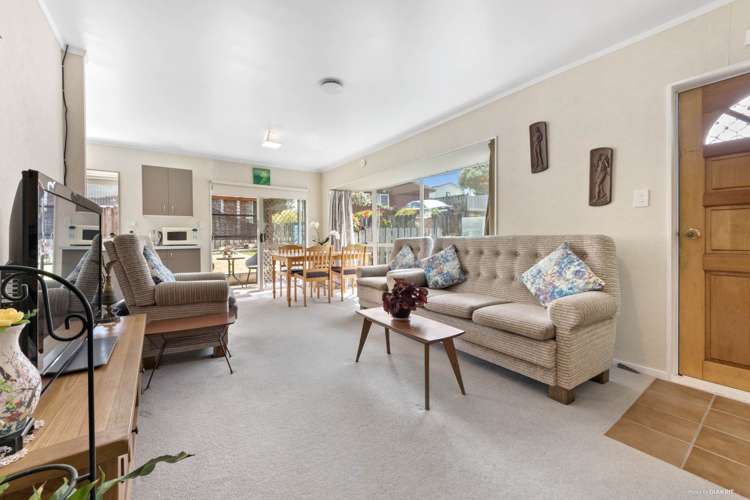 5/74 West Coast Road Glen Eden_2