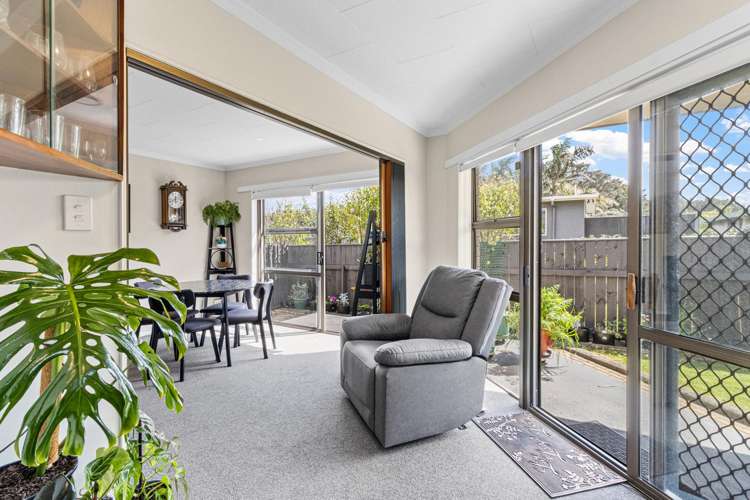 23A & 23B Stoke Street Westown_6