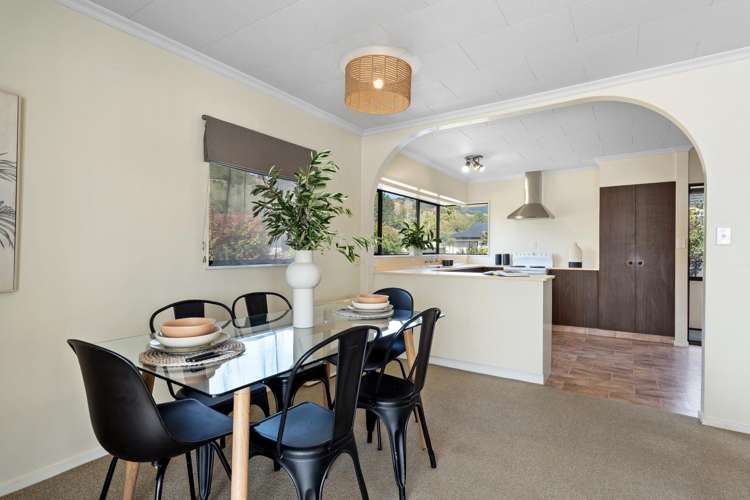 2 Brydon Way The Wood_6