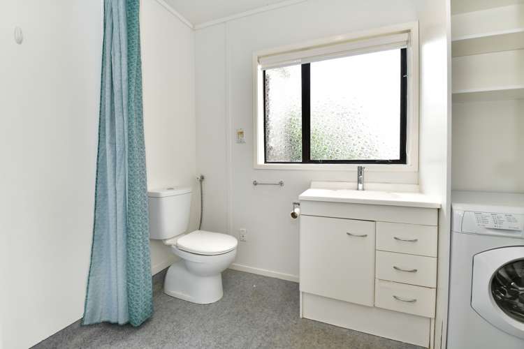 8 Bellbird Place Orewa_12