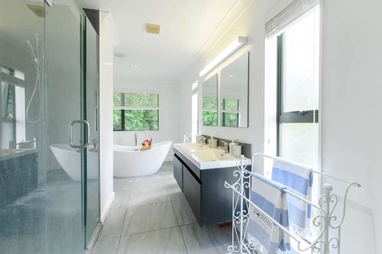 15 Merwood Lane Devonport_21