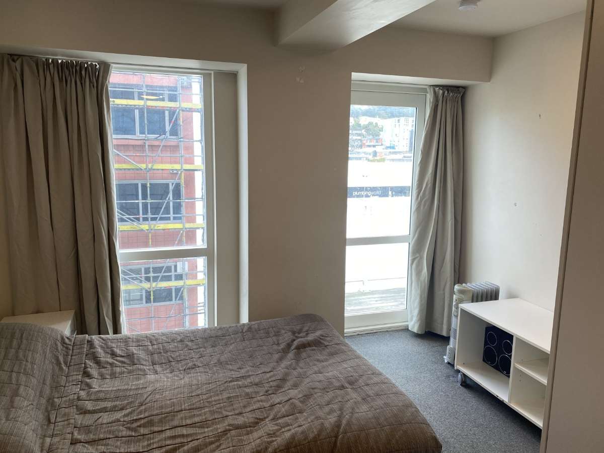 Furnished Studio Apartment (Power Included!) 3
