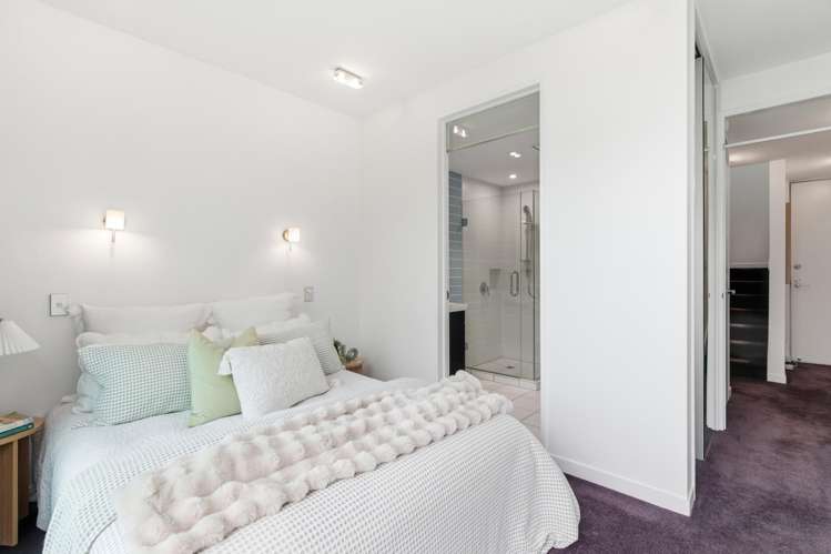 3/22 The Crescent Roseneath_12