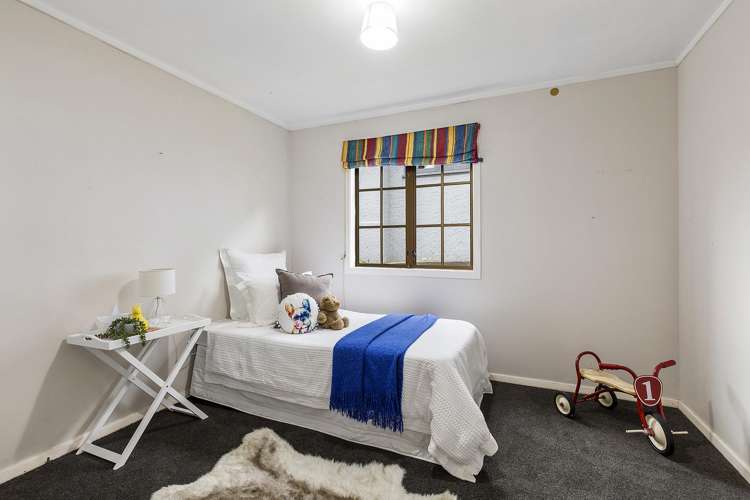 15 Victory Crescent Tawa_11