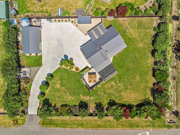 2 John Leith Place Leithfield_13