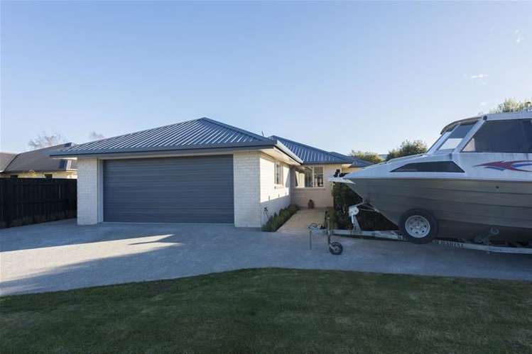 4 Willis Place Renwick_13