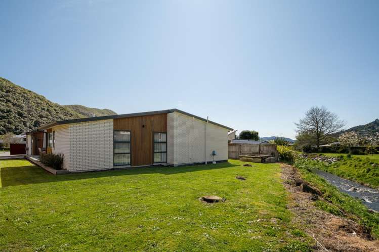 11B Beach Road Waikawa_22