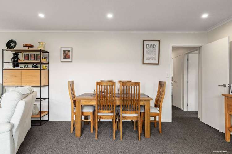 57/8 Village Place Tuakau_9