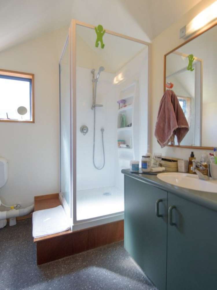 530 Peninsula Road Kelvin Heights_11