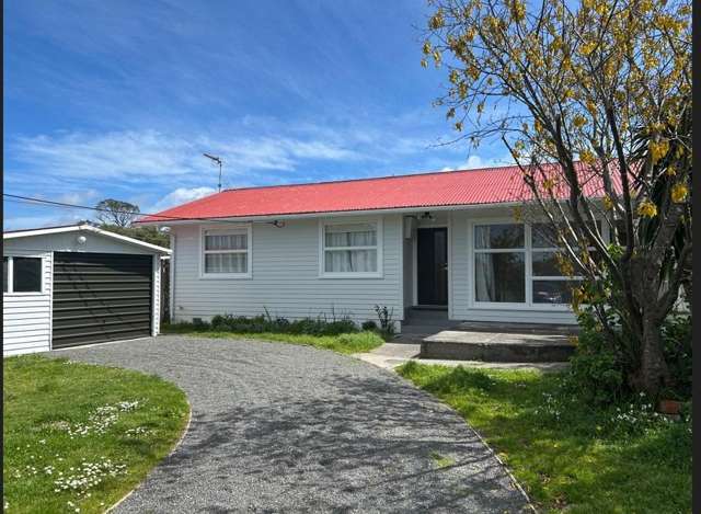 FEATHERSTON - 3 BEDROOM