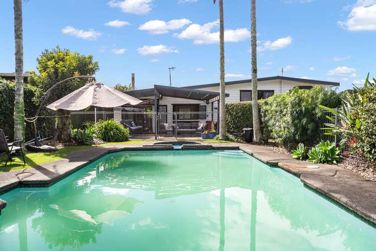 46 Carr Street Te Kamo_24