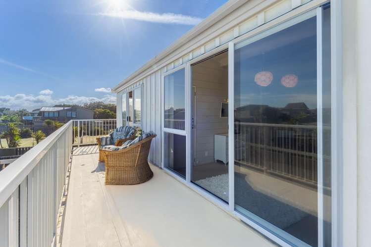 115 Field Way Waikanae Beach_25