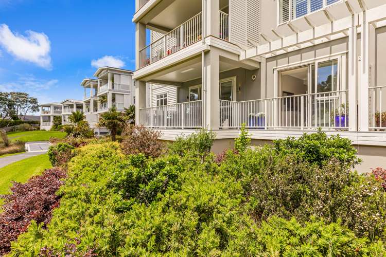 24 Eaves Bush Parade Orewa_22