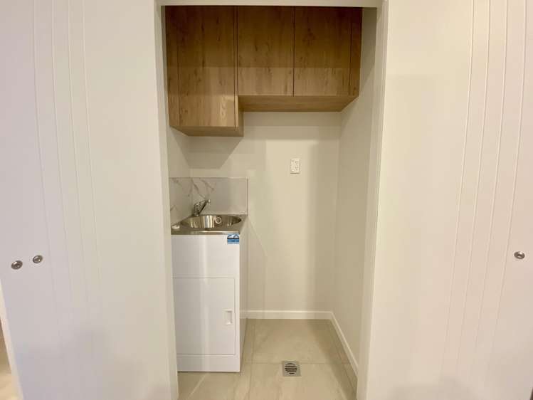 8/47 Beach Road Te Atatu Peninsula_12