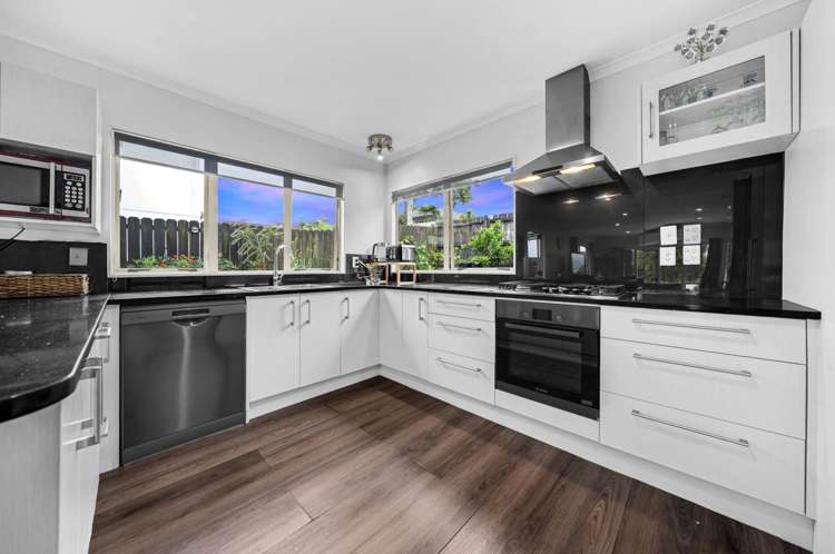 8 McKittrick Avenue Flat Bush_11