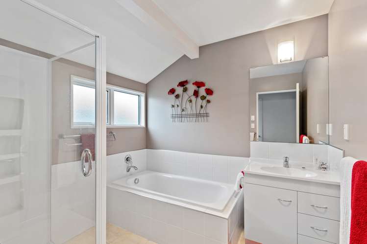 52 Broomfield Terrace Burwood_16