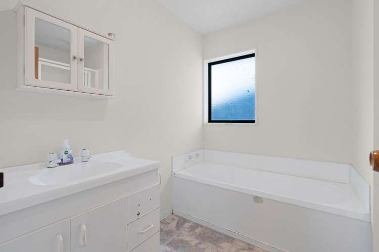 497 Wolffs Road West Eyreton_15