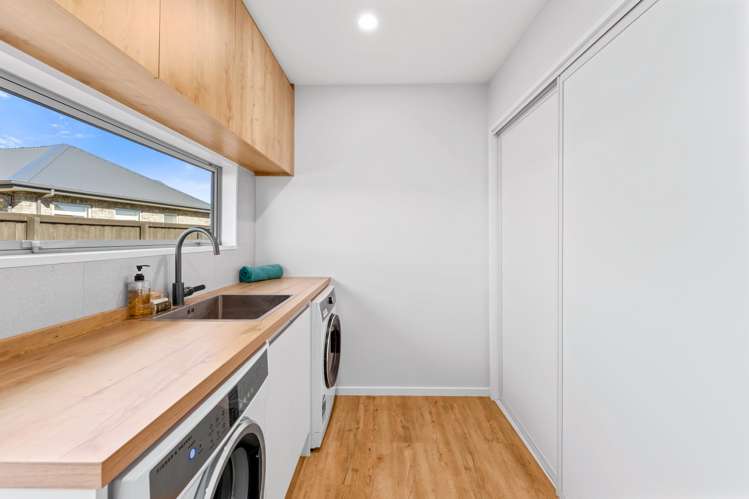 5 Coopworth Mews West Melton_30