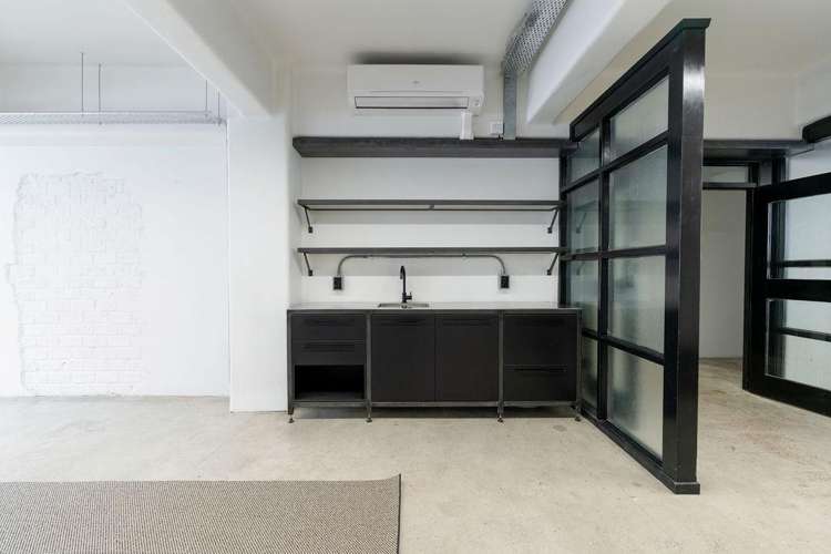 16 Anzac Avenue_0