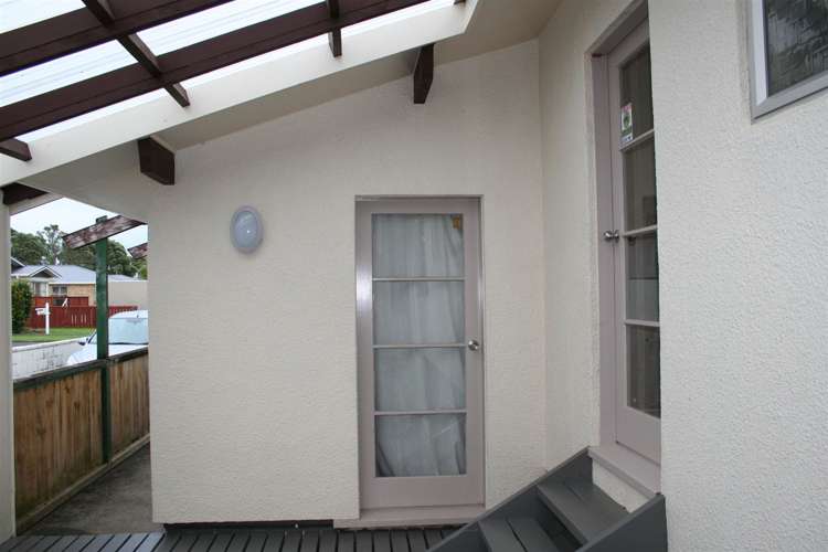 3 Clifton Drive Waitara_16