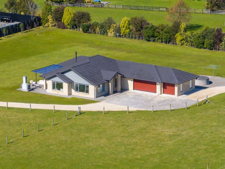 250 Hughes Line West Taratahi_21