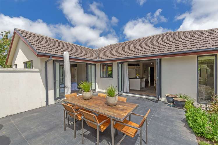 1 Caroline Way Northwood_23