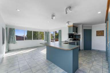 61 Hinekura Avenue_3