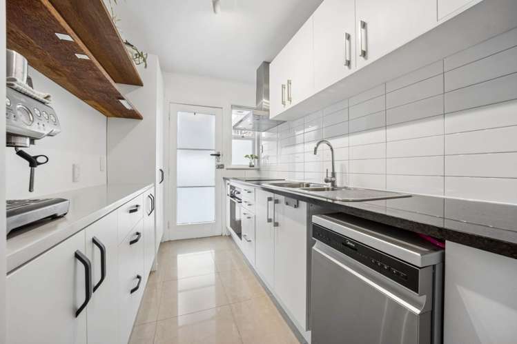 3/182 Carrington Road_0