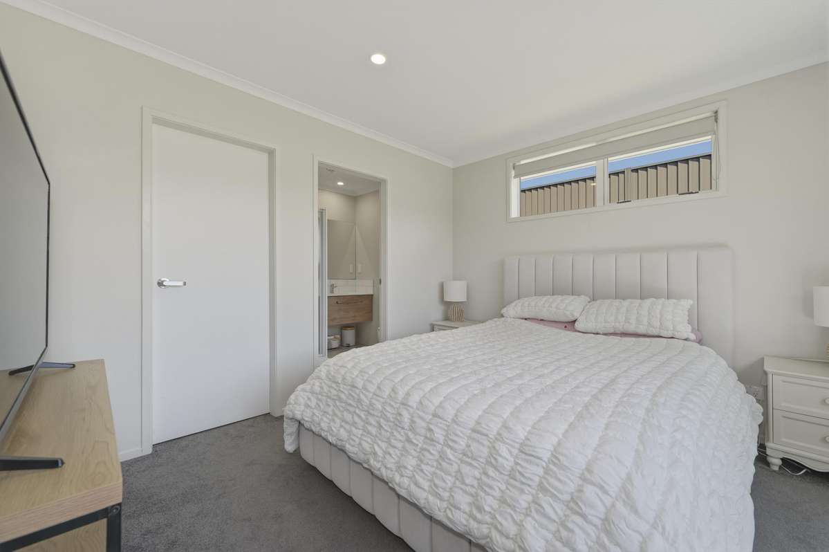 22 Tabraham Crescent_3