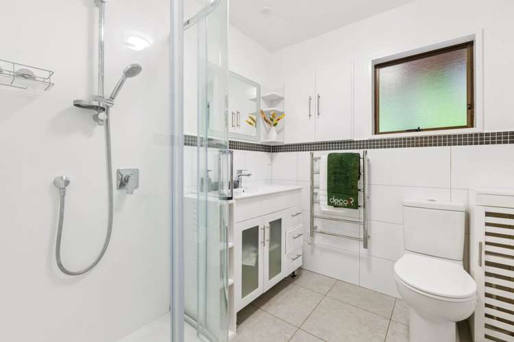 34 Castleton Drive Mellons Bay_16