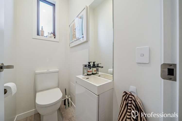 11 Ron Deal Way Epuni_16
