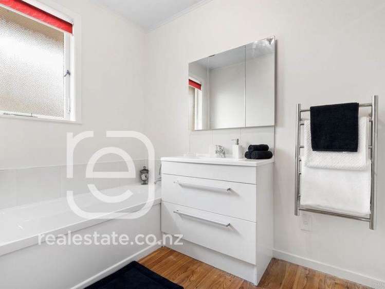 2/15 Litten Road Cockle Bay_7