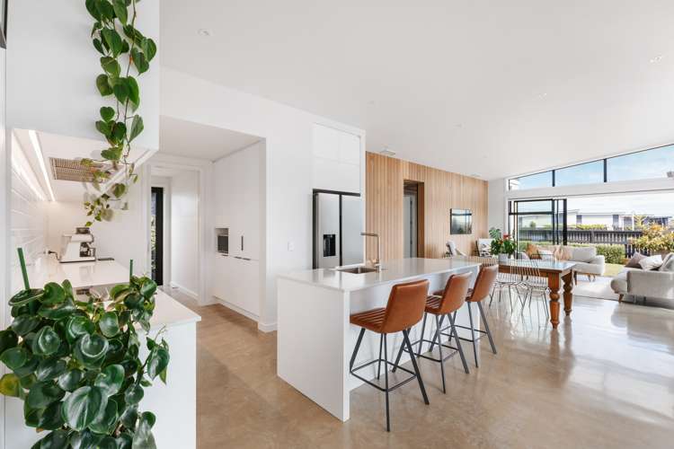 5 Royal Crescent Papamoa_3