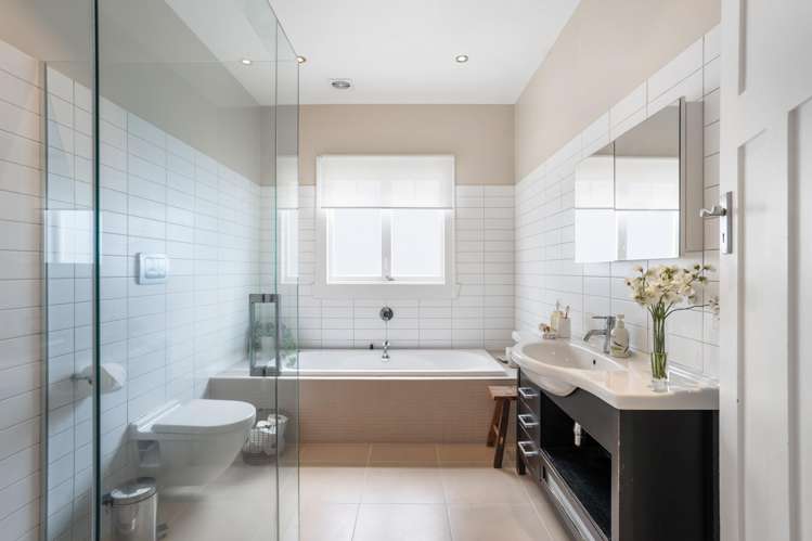 88 Lloyd Avenue Mount Albert_12